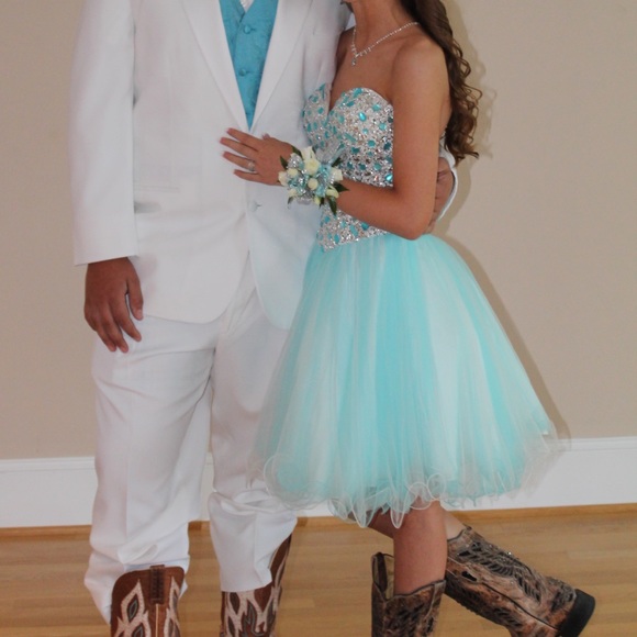 PROM DRESS - Picture 2 of 2